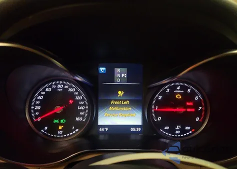 2016 Mercedes-Benz Glc 300 4Matic z USA, uszkodzony, nr VIN WDC0G4KB1GF087250